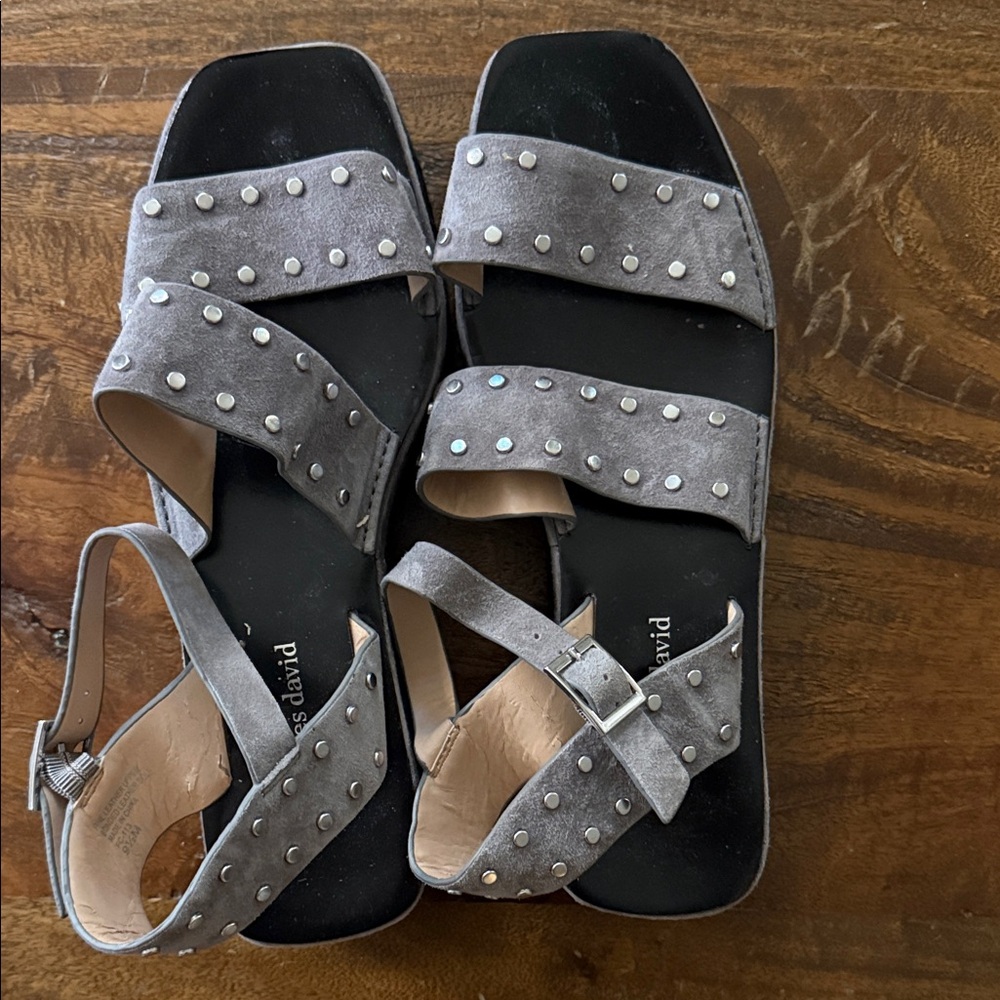 Gray platform Charles David ankle sandal size 9.5